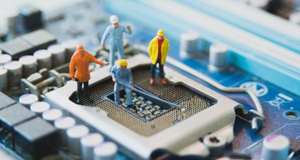 Compute-intensive and legacy applications require a specific approach before migrating to the cloud. Why is it worth it?